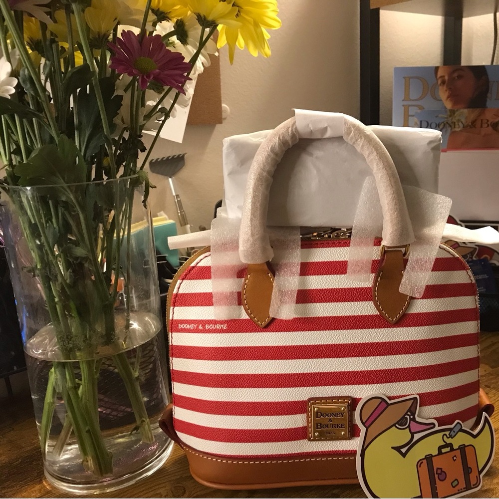 Dooney & Bourke Sullivan Bitsy Bag ⚓️